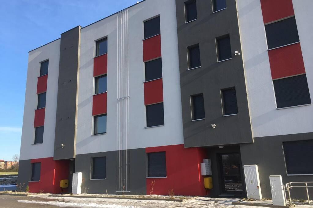 Apartament Fibra Brownie ريبنيك المظهر الخارجي الصورة